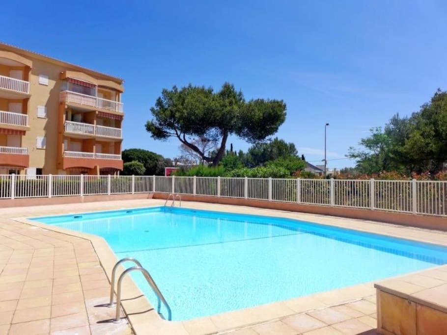 Appartement Joli A 100m De La Mer, Jardin Et Piscine Fréjus